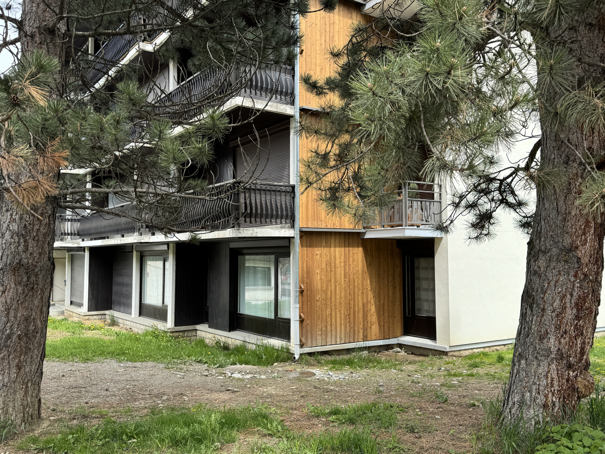 Appartement 2 pièces à réinventer avec parking privatif