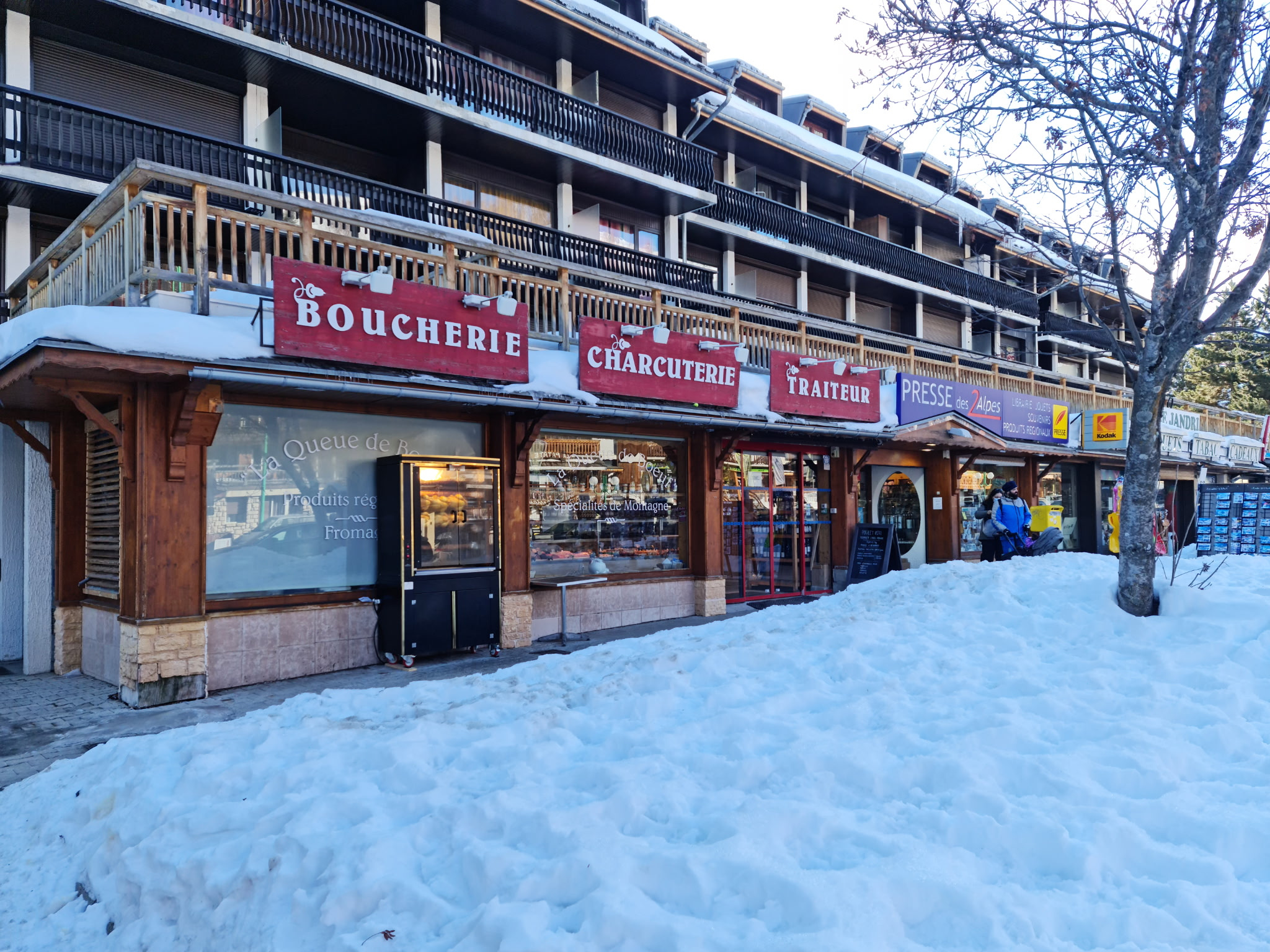 FONDS DE COMMERCE   BOUCHERIE, CHARCUTERIE, TRAITEUR, FROMAGERIE